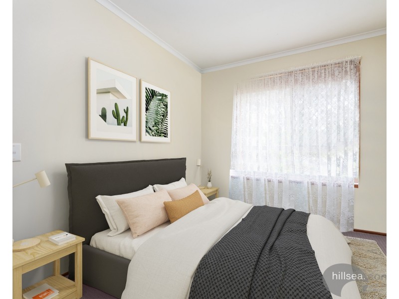 1/8 Robin Joy Close, Labrador QLD 4215
