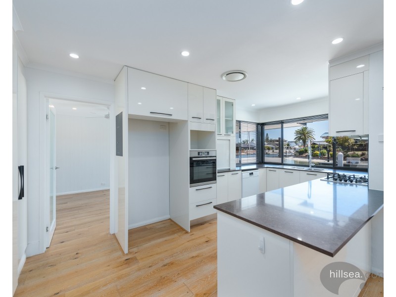 359 Bayview Street, Hollywell QLD 4216