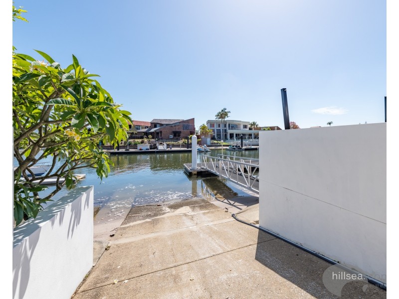 359 Bayview Street, Hollywell QLD 4216