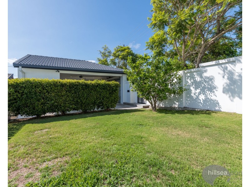 359 Bayview Street, Hollywell QLD 4216