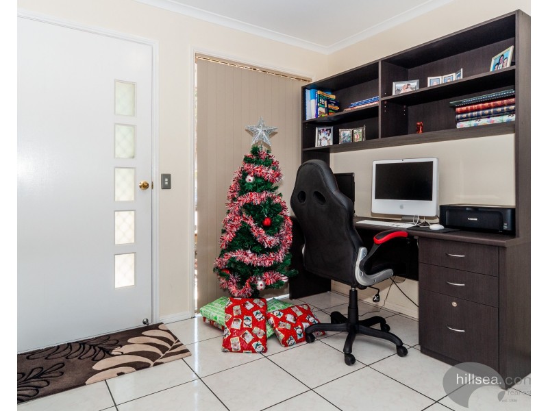 643 Pine Ridge Road, Biggera Waters QLD 4216