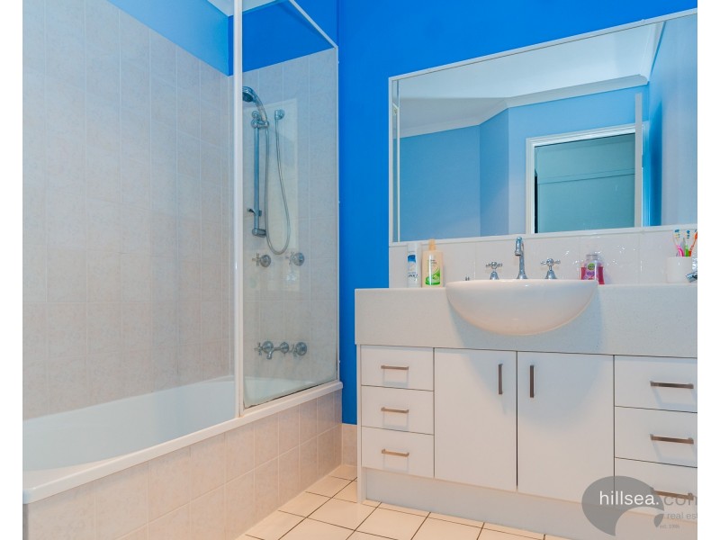 643 Pine Ridge Road, Biggera Waters QLD 4216