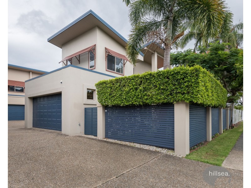 1/162 Muir Street, Labrador QLD 4215