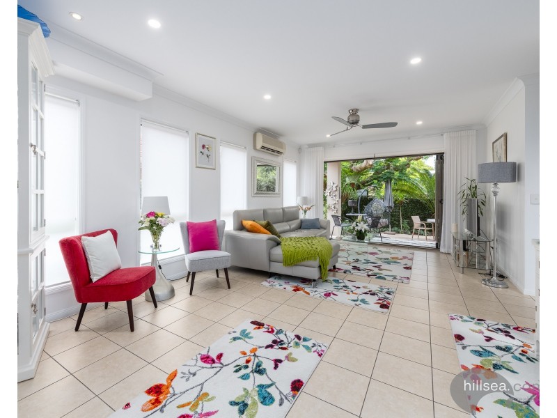 1/162 Muir Street, Labrador QLD 4215