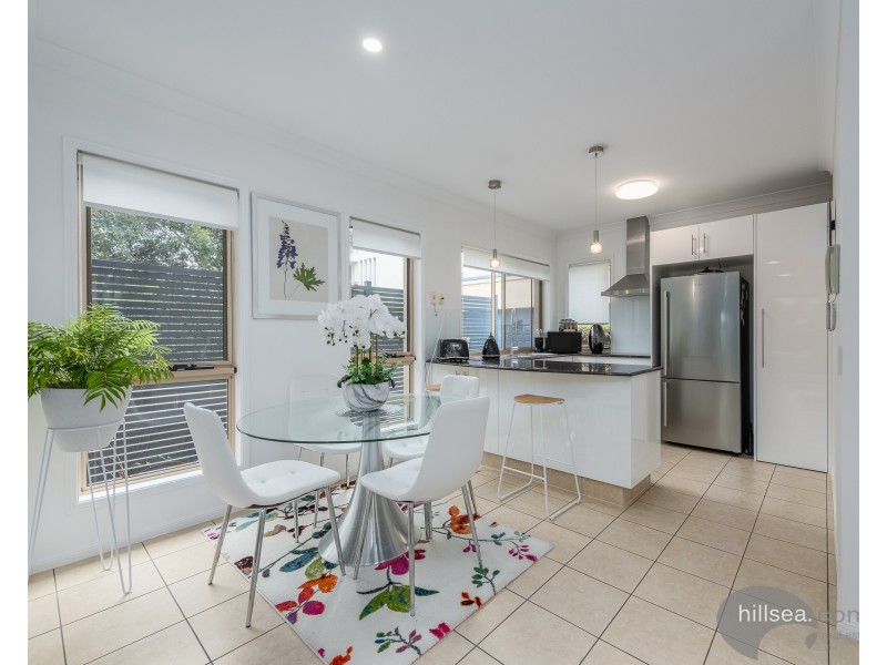 1/162 Muir Street, Labrador QLD 4215