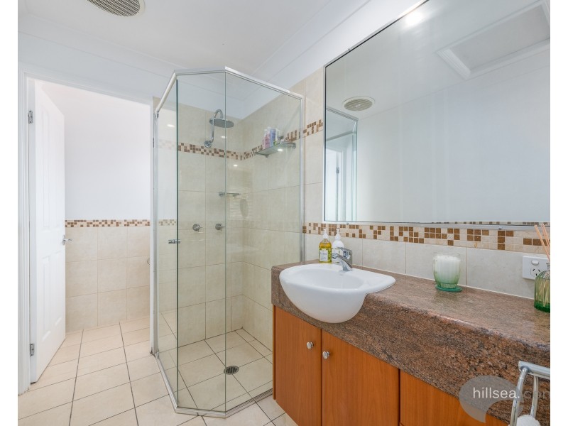1/162 Muir Street, Labrador QLD 4215