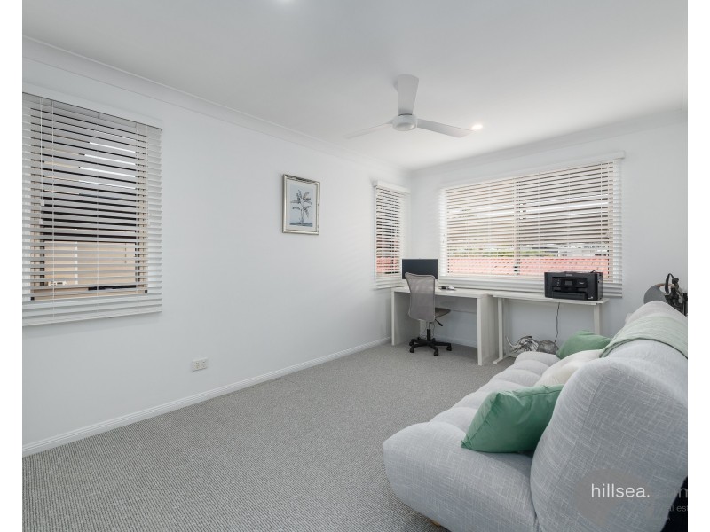 1/162 Muir Street, Labrador QLD 4215