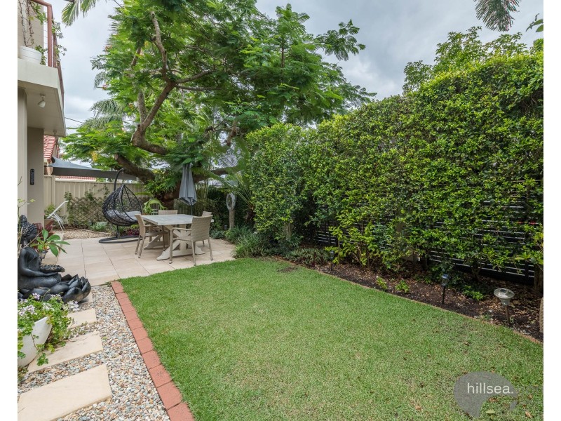 1/162 Muir Street, Labrador QLD 4215