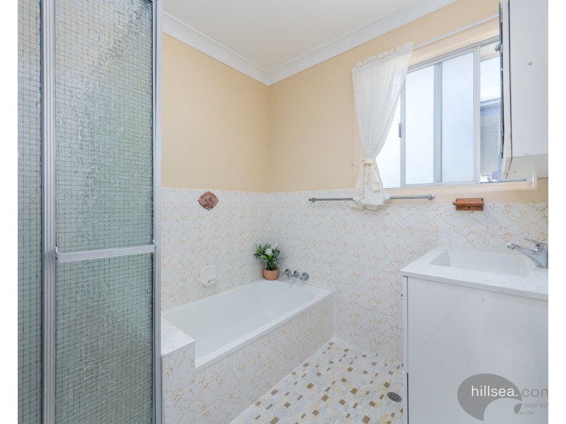 2 Medika Street / 69 Coombabah Road, Runaway Bay QLD 4216