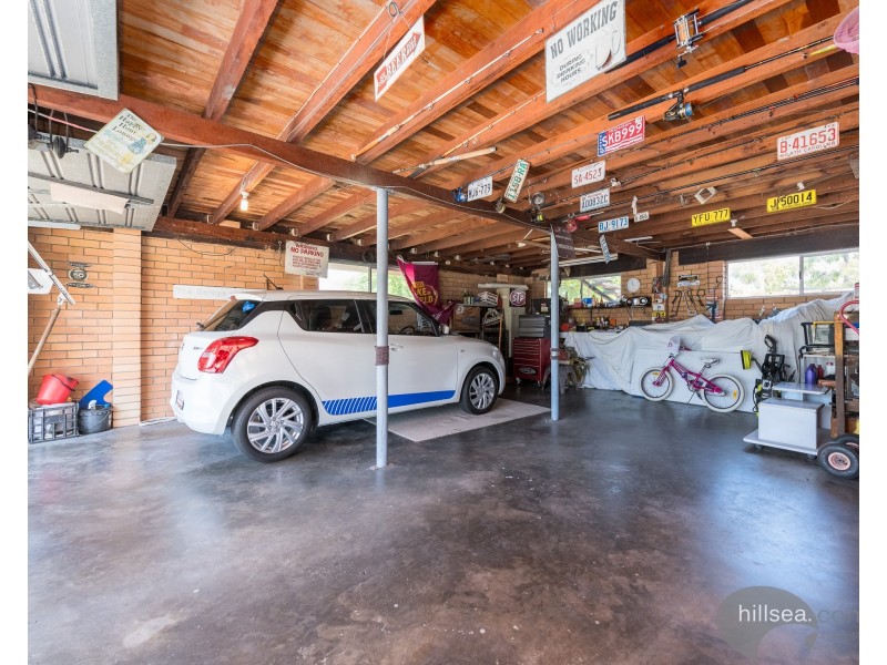 2 Medika Street / 69 Coombabah Road, Runaway Bay QLD 4216