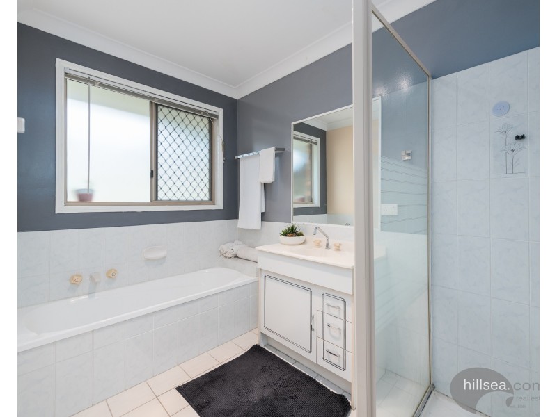 2/3 Riccarton Place, Labrador QLD 4215