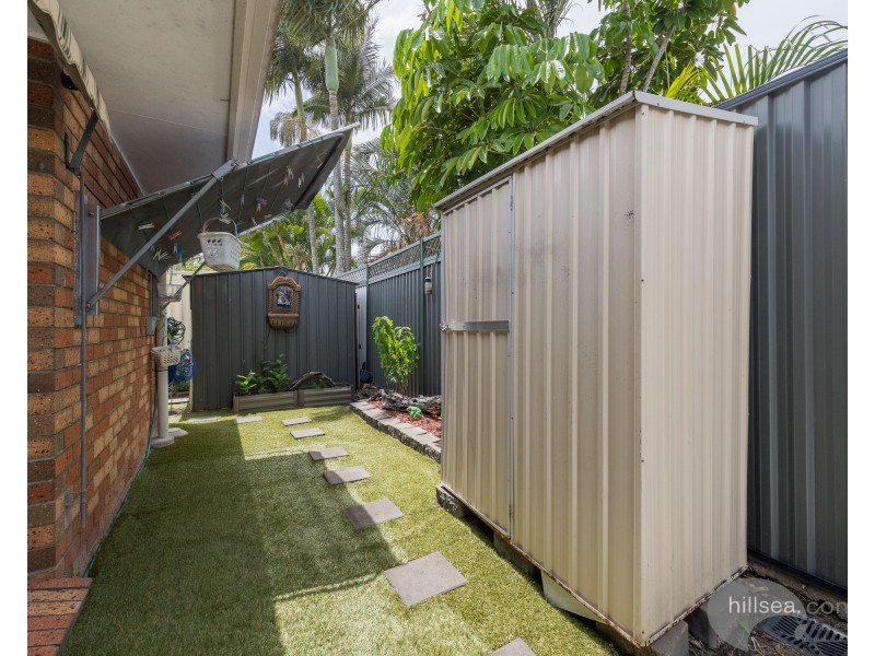 2/3 Riccarton Place, Labrador QLD 4215