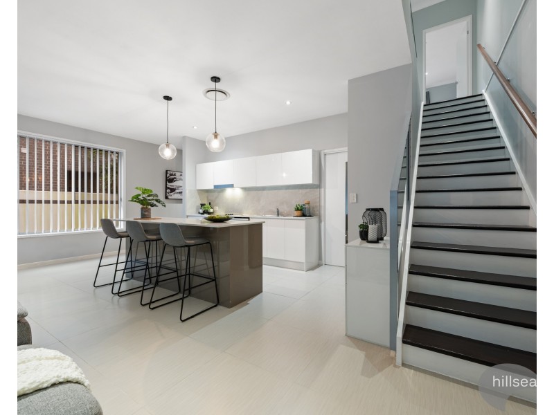 2/8 Compass Drive, Biggera Waters QLD 4216