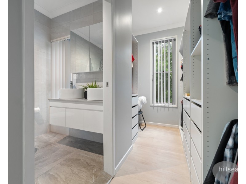 2/8 Compass Drive, Biggera Waters QLD 4216