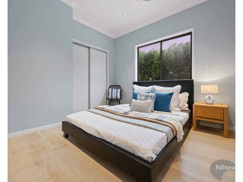 2/8 Compass Drive, Biggera Waters QLD 4216