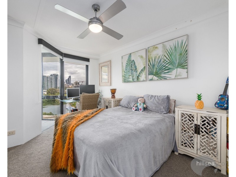 810/70 Remembrance Drive, Surfers Paradise QLD 4217