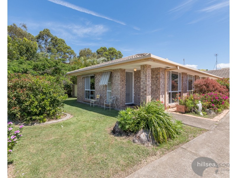 1/2 Riccarton Place, Labrador QLD 4215