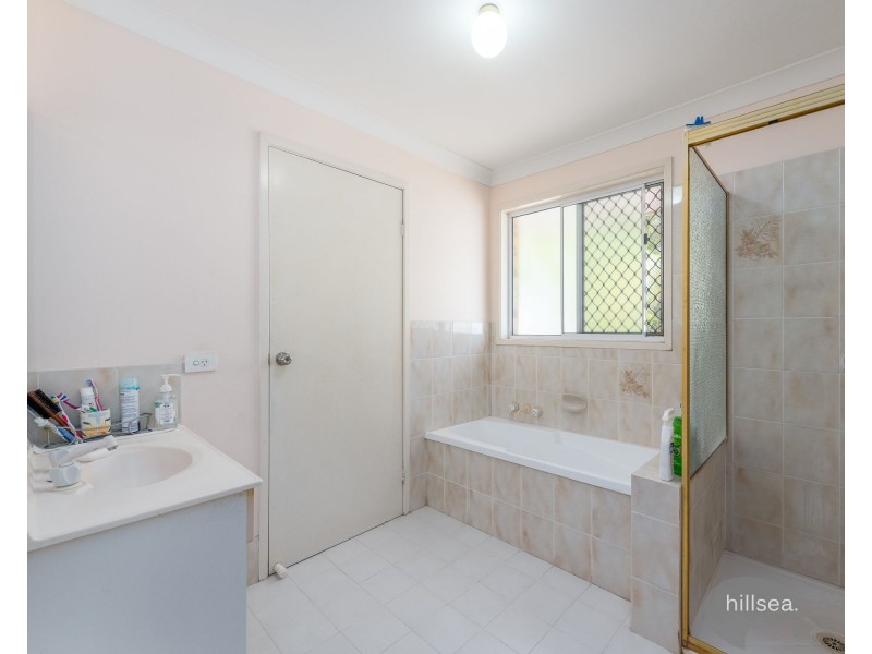 1/2 Riccarton Place, Labrador QLD 4215