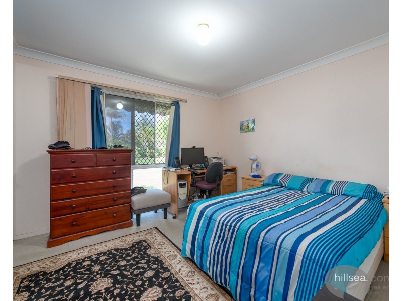 1/2 Riccarton Place, Labrador QLD 4215