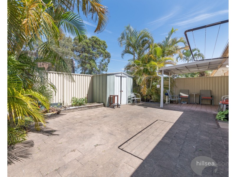1/2 Riccarton Place, Labrador QLD 4215