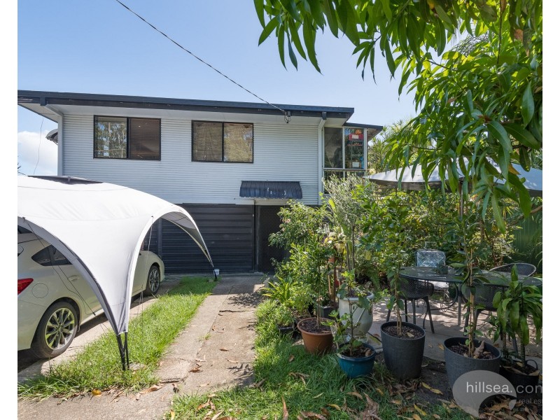 3 Arthur Street, Biggera Waters QLD 4216