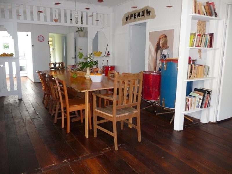 6 Bright Avenue, Labrador QLD 4215