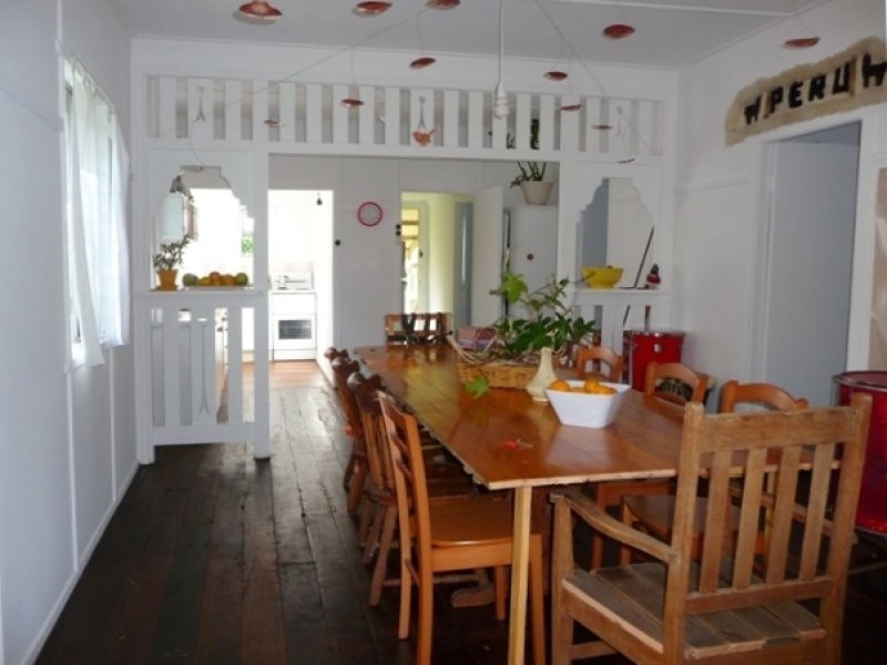 6 Bright Avenue, Labrador QLD 4215