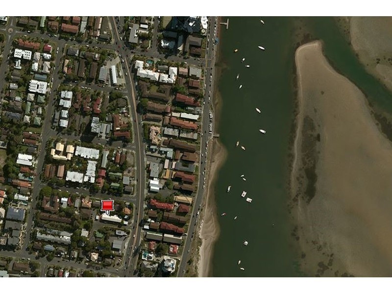 6 Bright Avenue, Labrador QLD 4215