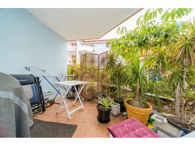 4/75 Bayview Street, Runaway Bay QLD 4216