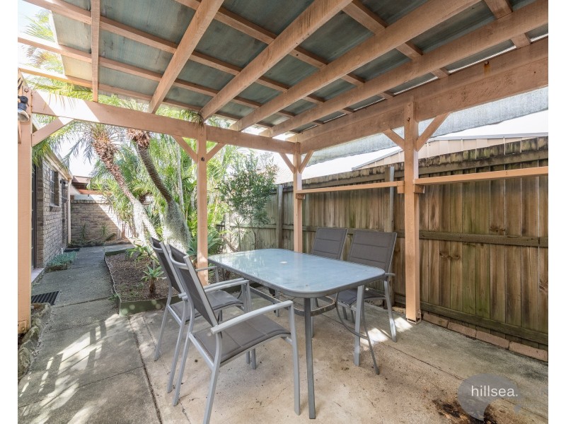 2/7 Sanctuary Court, Coombabah QLD 4216