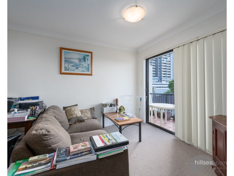 38/11-15 Owens Lane, Southport QLD 4215