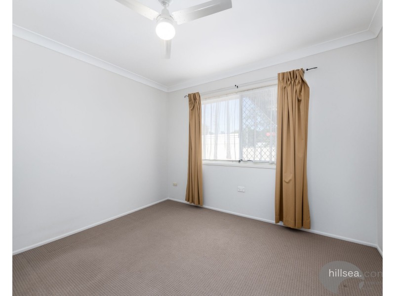 4 Geoffrey Avenue, Southport QLD 4215