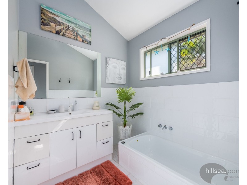 30 Jingella Street, Hope Island QLD 4212