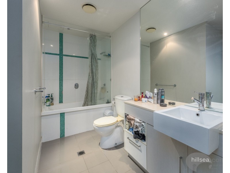 202/430 Marine Parade, Biggera Waters QLD 4216