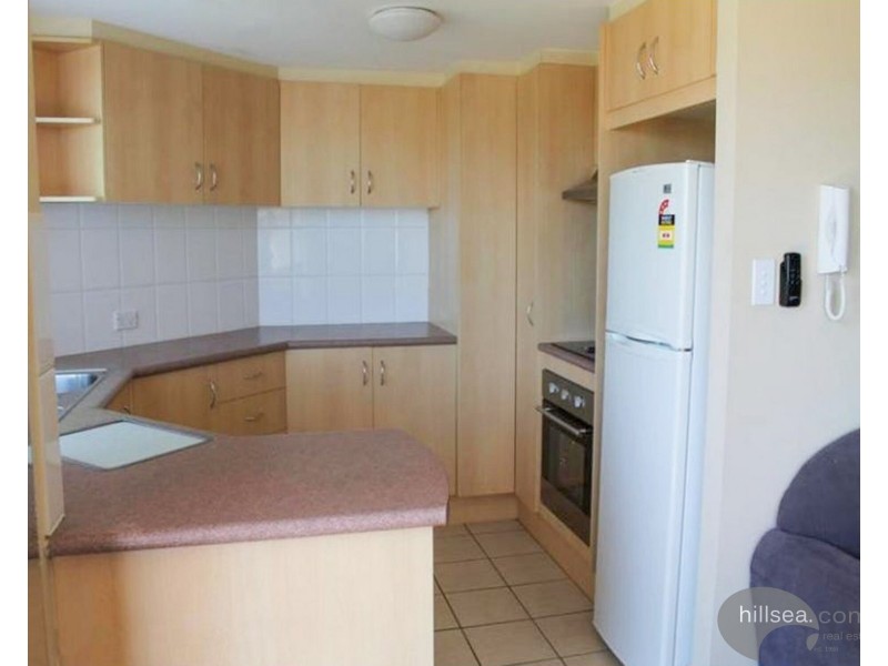 8/2 Broad Street, Labrador QLD 4215
