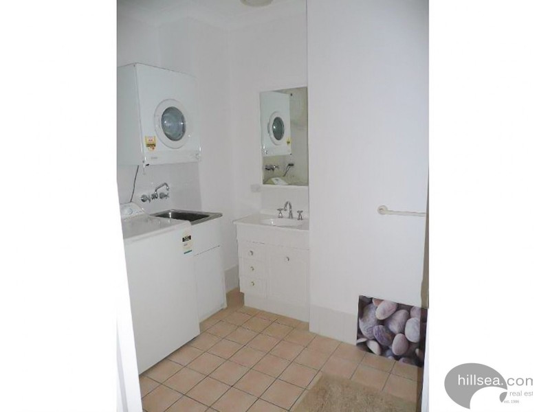 8/2 Broad Street, Labrador QLD 4215