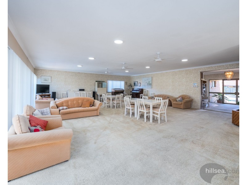 2/35 Saint Kevins Avenue, Benowa QLD 4217