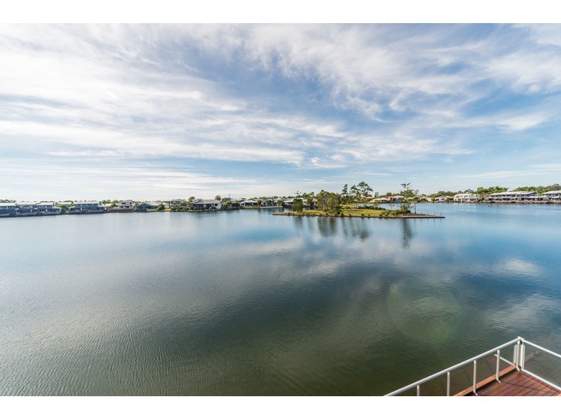 76/181 Lae Drive, Coombabah QLD 4216