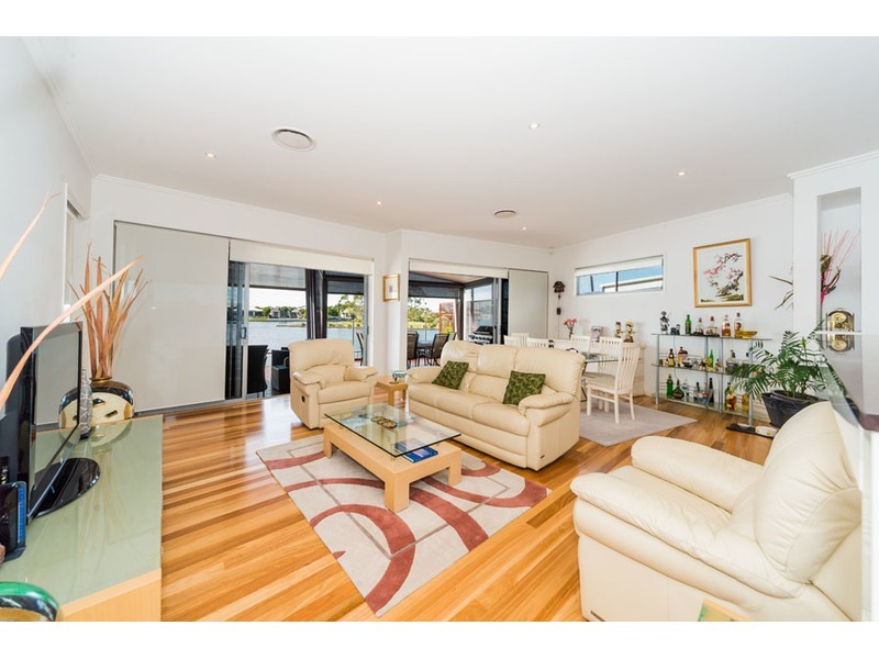 76/181 Lae Drive, Coombabah QLD 4216