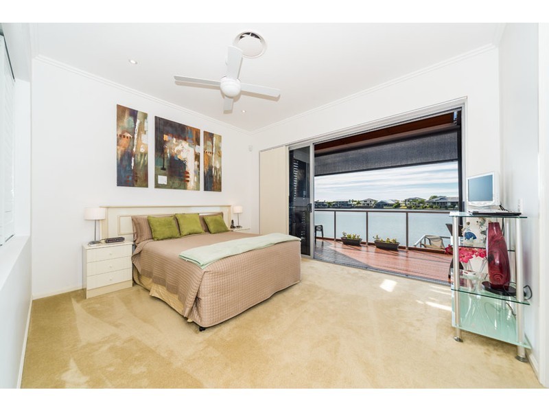 76/181 Lae Drive, Coombabah QLD 4216