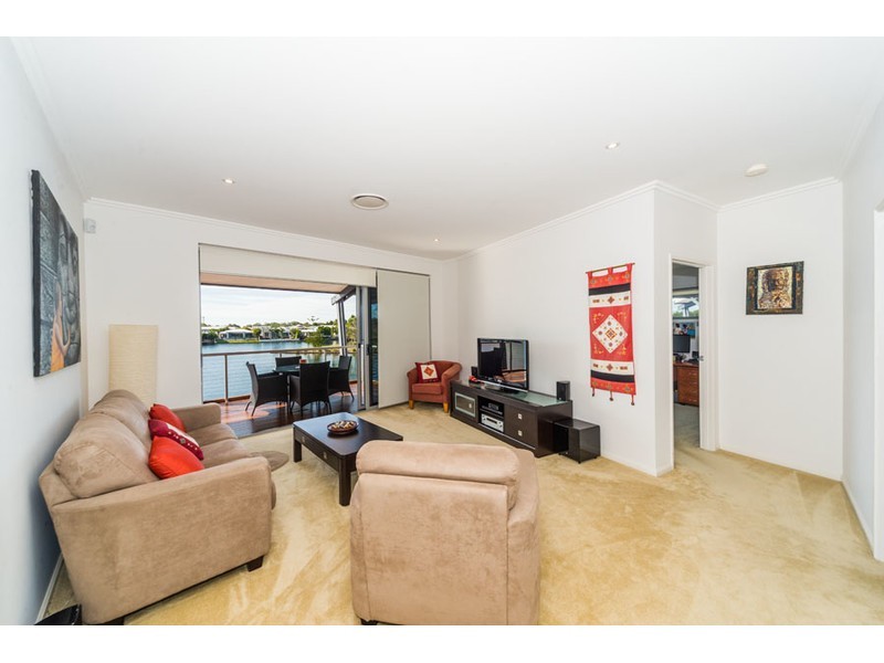 76/181 Lae Drive, Coombabah QLD 4216