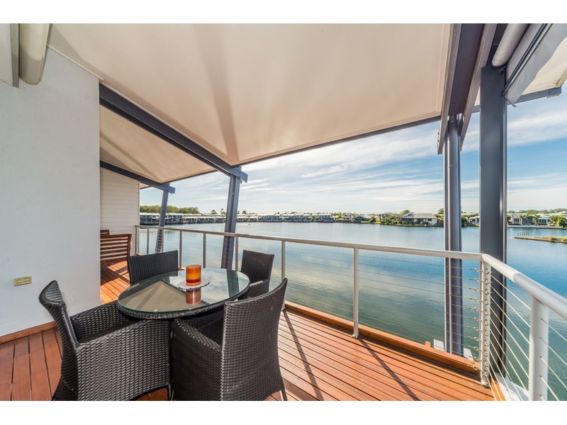 76/181 Lae Drive, Coombabah QLD 4216