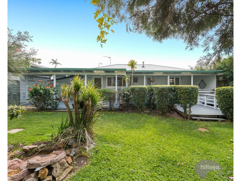 90 Robert Street, Labrador QLD 4215