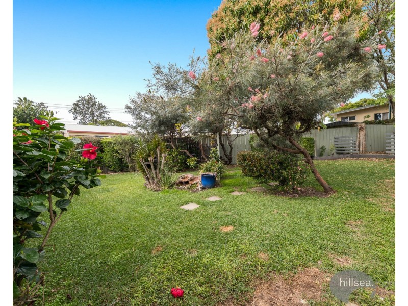 90 Robert Street, Labrador QLD 4215