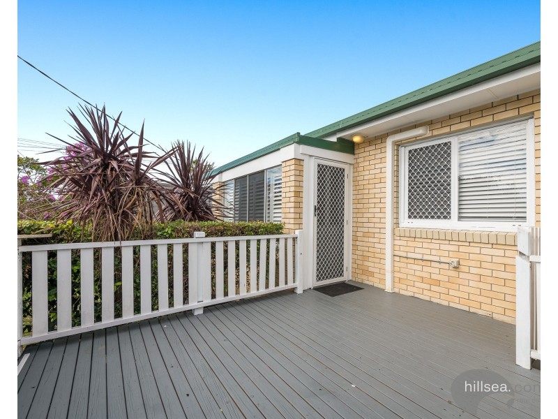 90 Robert Street, Labrador QLD 4215