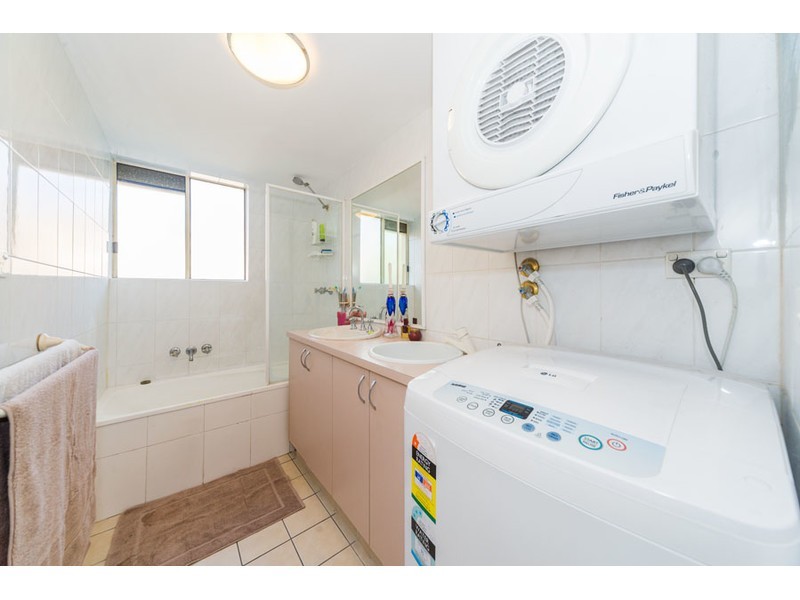 5/146 Marine Parade, Southport QLD 4215