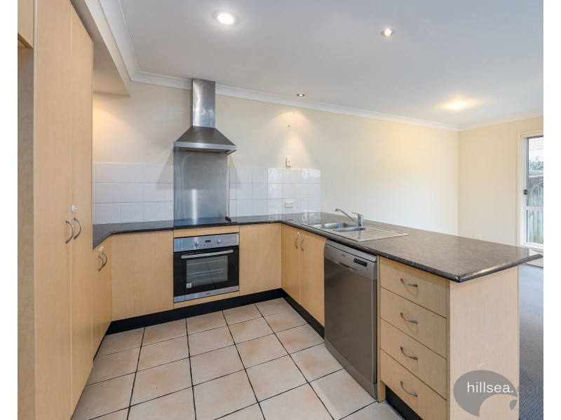 2/38-40 Robert Street, Labrador QLD 4215