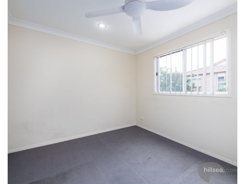 2/38-40 Robert Street, Labrador QLD 4215