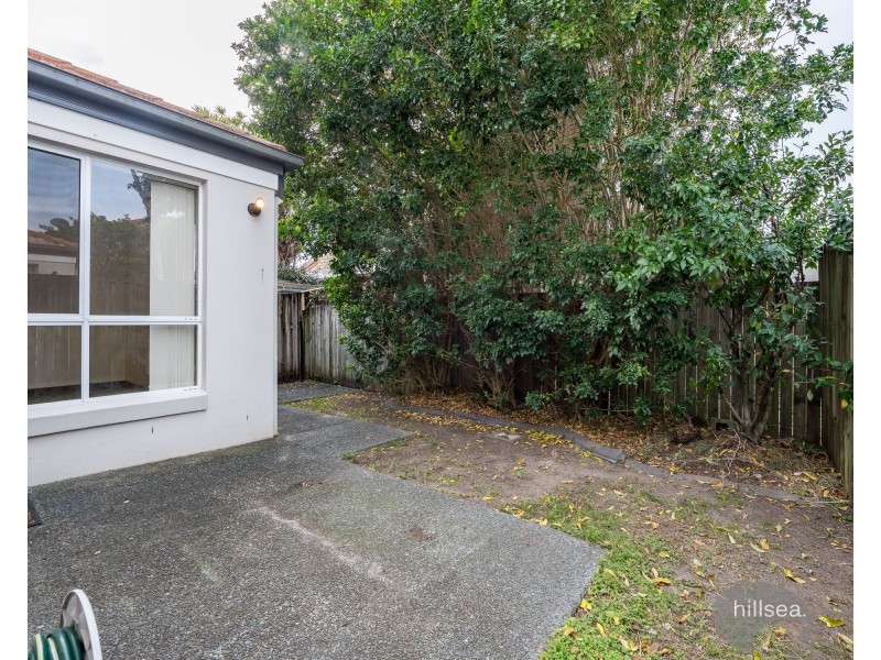 2/38-40 Robert Street, Labrador QLD 4215