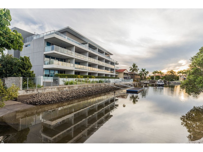 108/33 Madang Crescent, Runaway Bay QLD 4216